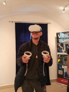 Lakónknak tetszik a virtuális valóságélmény
