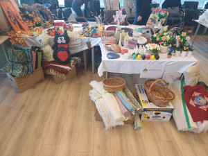 Intézményünk asztala a húsvéti vásáron telis-tele a lakóink által készített termékekkel